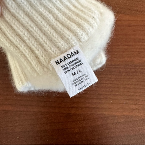 Nadaam Cashmere Gloves medium/large - Picture 2 of 2